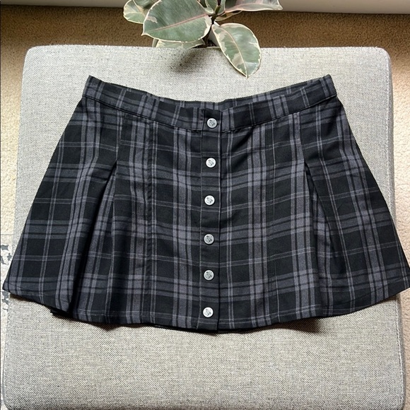 Harry Potter Plaid Skirt with snap button closures, Size: XL - Picture 1 of 17